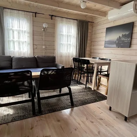 W Porcie Genaker Nyaraló